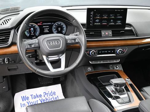 Used 2024 Audi Q5 e Premium w/ Convenience Package AWD/4WD image 19