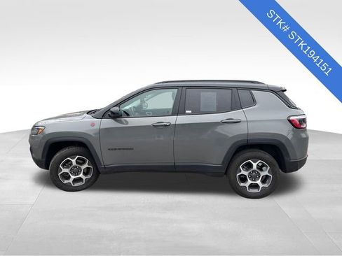 Used 2022 Jeep Compass Trailhawk image 4
