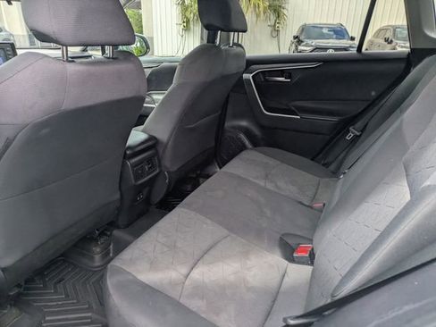 Used 2020 Toyota RAV4 XLE image 14