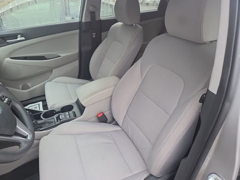 Used 2020 Hyundai Tucson SE image 5