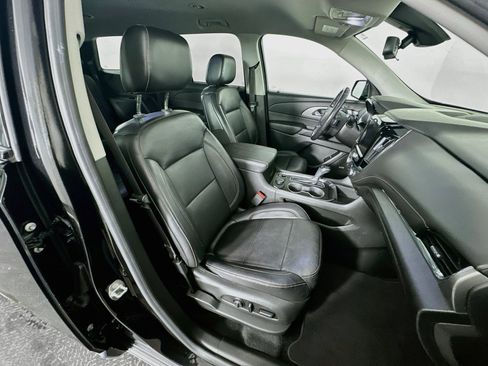 Used 2018 Chevrolet Traverse RS FWD image 31