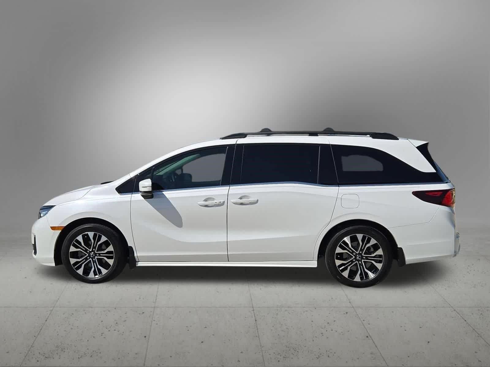 Used 2025 Honda Odyssey Elite image 3