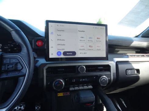 Used 2025 Toyota Tacoma TRD Sport image 28