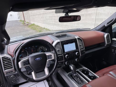 Used 2018 Ford F150 Platinum w/ Technology Package AWD/4WD image 23