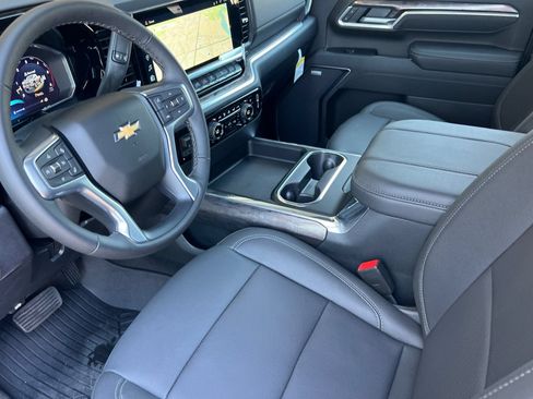 New 2026 Chevrolet Silverado 2500 LTZ w/ LTZ Premium Package AWD/4WD image 7