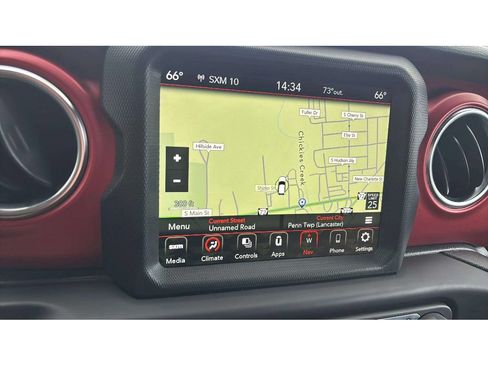 Used 2022 Jeep Gladiator Rubicon w/ Trailer Tow Package AWD/4WD image 16