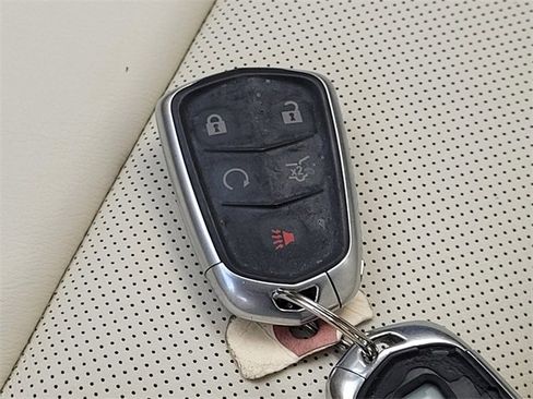 Used 2022 Cadillac XT5 Premium Luxury image 25