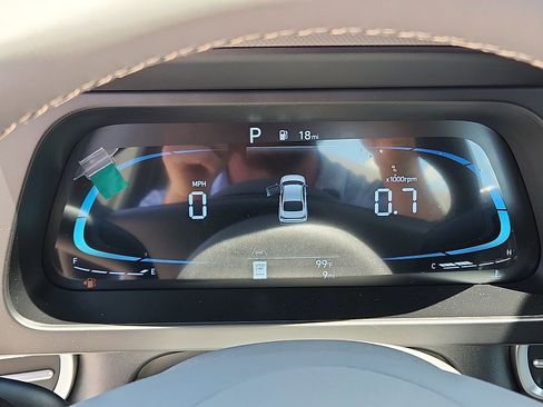 New 2025 Hyundai Elantra Sport FWD image 14