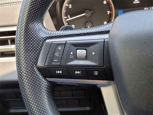 Used 2023 Mitsubishi Outlander ES image 25