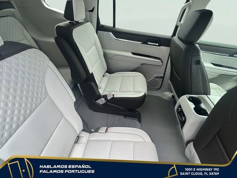 New 2026 GMC Acadia Denali w/ Super Cruise Package FWD image 30