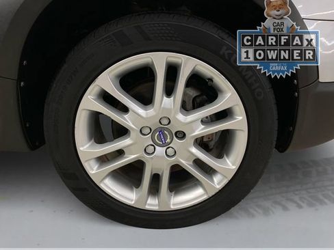 Used 2016 Volvo XC70 T5 Premier w/ Proximity Package image 16