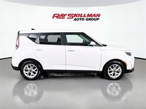 Used 2023 Kia Soul LX w/ Option Group 015 image 8