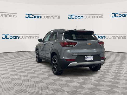 Used 2025 Chevrolet TrailBlazer LT AWD/4WD image 7