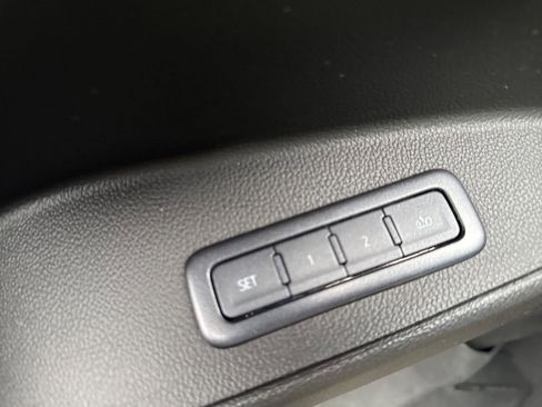 Used 2019 GMC Yukon Denali w/ Denali Ultimate Package image 25