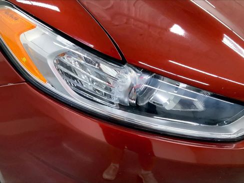 Used 2014 Ford Fusion SE w/ Equipment Group 202A image 22