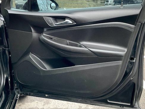 Used 2017 Chevrolet Cruze Premier image 24