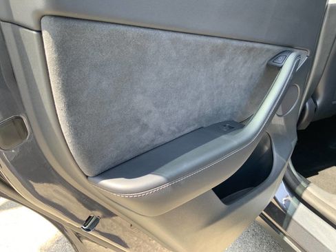 Used 2022 Tesla Model Y Long Range AWD/4WD image 20