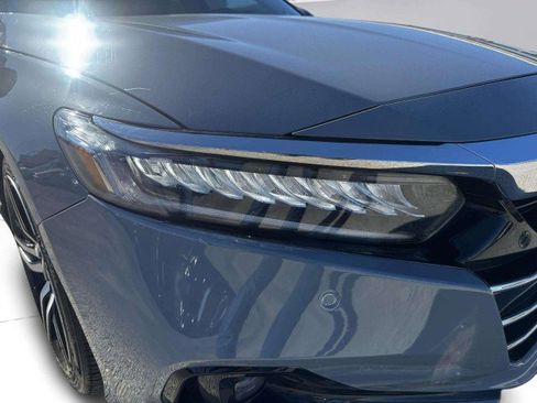 Used 2021 Honda Accord Touring image 11