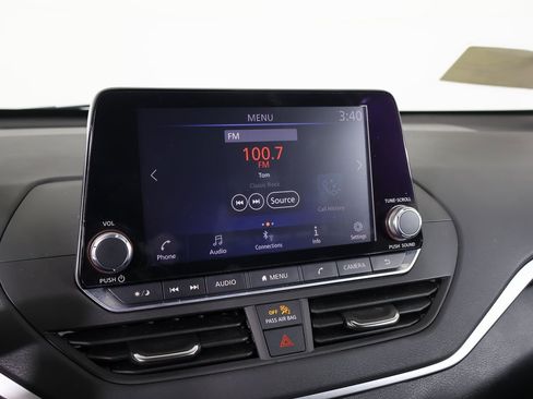 Used 2021 Nissan Altima 2.5 SV image 5