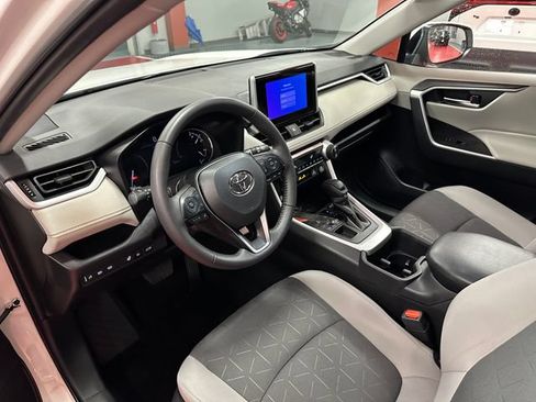 Certified 2025 Toyota RAV4 XLE w/ Convenience Package AWD/4WD image 11