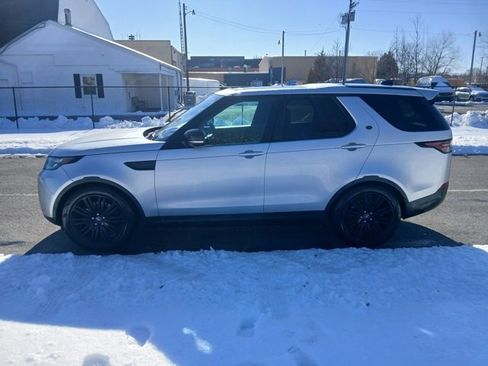 Used 2017 Land Rover Discovery HSE Luxury image 6