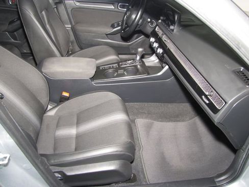 Certified 2025 Honda Civic Sport image 17