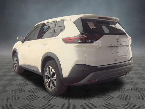 Used 2022 Nissan Rogue SV AWD/4WD image 5