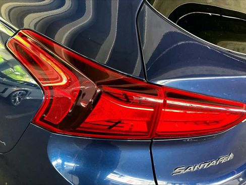 Used 2020 Hyundai Santa Fe Limited FWD image 28