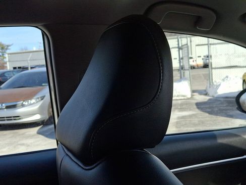 Used 2021 Toyota Camry SE image 13