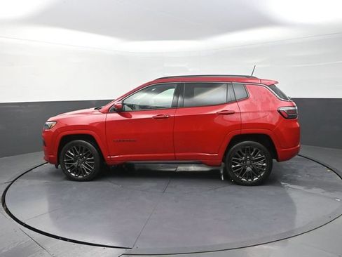 Used 2022 Jeep Compass Limited w/ (RED) Package AWD/4WD image 4