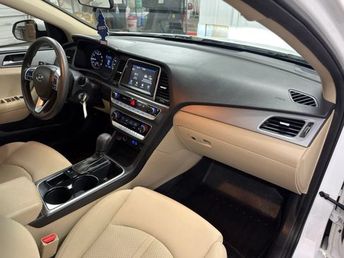 Used 2019 Hyundai Sonata SE FWD image 14