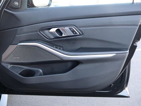 Used 2023 BMW M3 Competition image 29