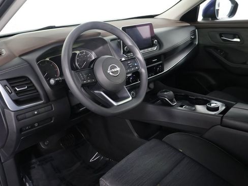 Used 2023 Nissan Rogue SV image 25