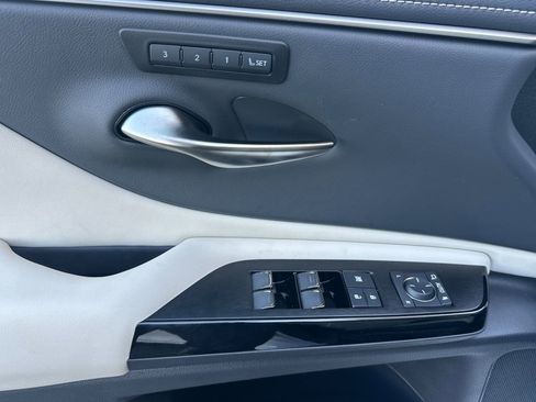 New 2025 Lexus ES 350 350 image 12