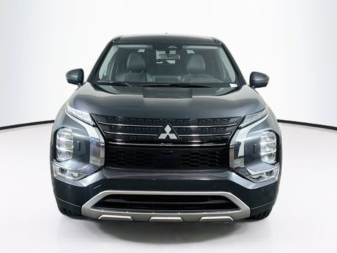 Used 2024 Mitsubishi Outlander SE AWD/4WD image 2