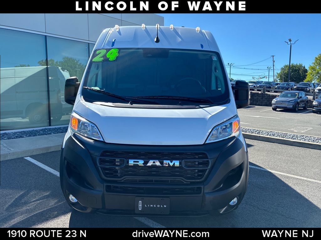 Used 2024 RAM ProMaster 2500 w/ Convenience Group FWD image 10
