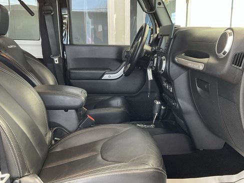 Used 2015 Jeep Wrangler Rubicon image 14