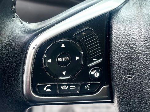 Used 2018 Honda CR-V Touring image 29