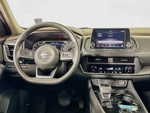 Used 2023 Nissan Rogue SV AWD/4WD image 10