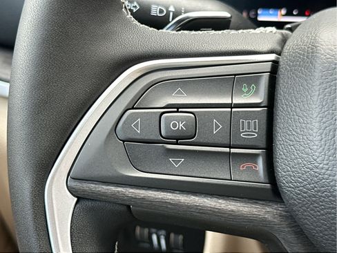 New 2025 Jeep Grand Cherokee Limited w/ Trailer Tow Package image 31