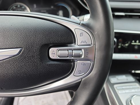 Used 2025 Genesis GV70 2.5T AWD/4WD image 34