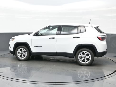 New 2025 Jeep Compass Sport image 3