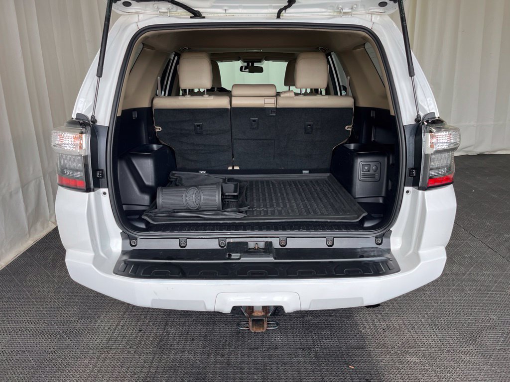 Used 2018 Toyota 4Runner SR5 Premium AWD/4WD image 28