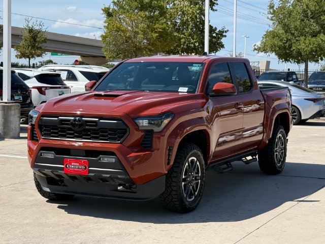 Used 2025 Toyota Tacoma TRD Sport AWD/4WD image 7