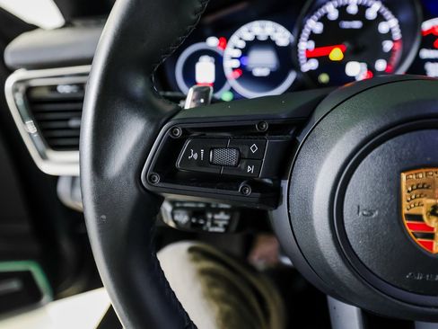 Certified 2023 Porsche Panamera Platinum Edition image 17