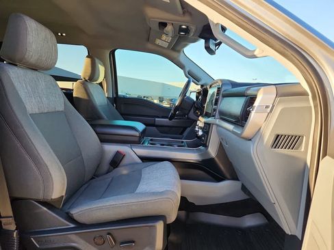 Used 2022 Ford F150 XLT w/ Equipment Group 302A High image 18