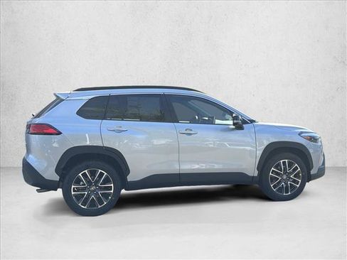 Used 2026 Toyota Corolla Cross XLE w/ Convenience Package image 4