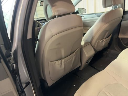 Used 2015 Hyundai Sonata SE w/ Option Group 09 image 18