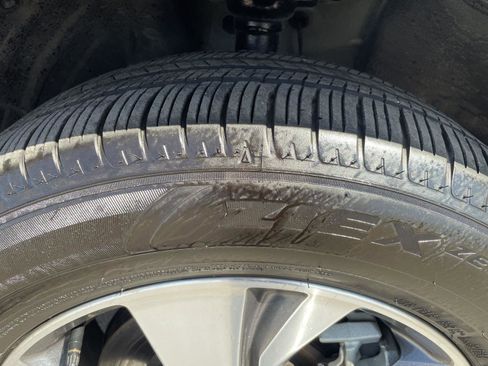 Used 2025 Subaru Ascent Premium image 30