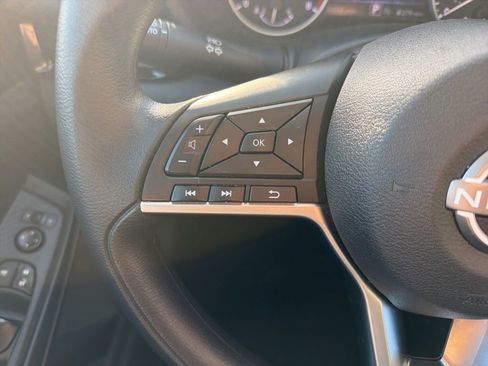 Used 2024 Nissan Sentra SV FWD image 23